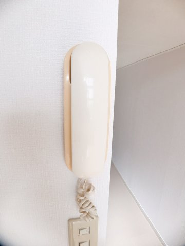 春日井市出川町２丁目のアパートのセキュリティ