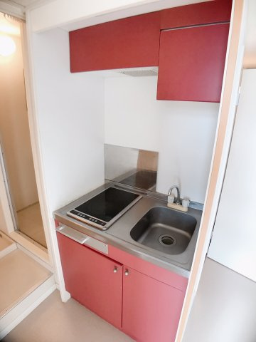春日井市出川町２丁目のアパートのキッチン