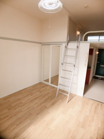 春日井市出川町２丁目のアパートの内装