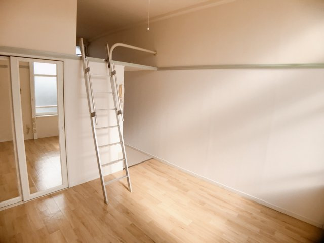 春日井市出川町２丁目のアパートの内装