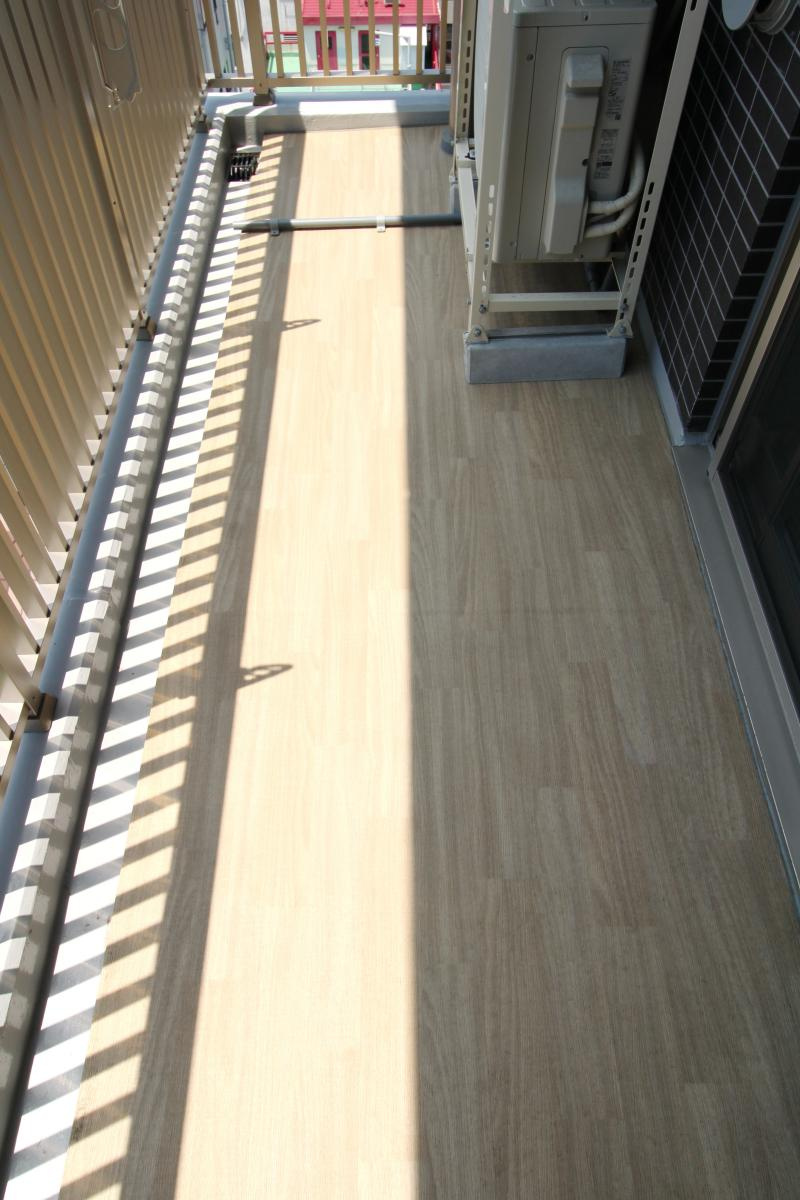 エスタート三ノ輪のバルコニー