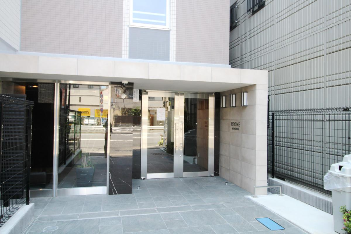 エスタート三ノ輪のエントランス