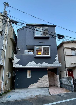 中野区本町1丁目　中古戸建の外観|現地写真

現地ご見学希望・資料請求などお気軽にお問い合わせ下さい！
03-5990-5201