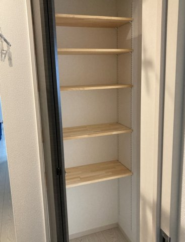 長津田戸建の収納