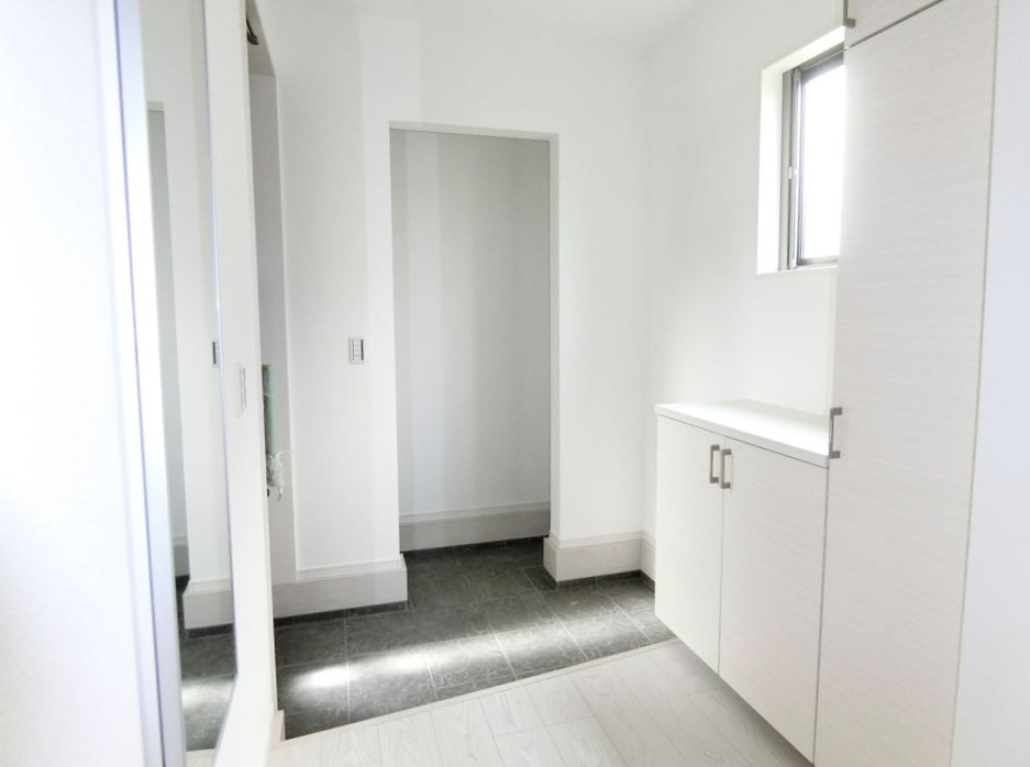 長津田戸建のロビー