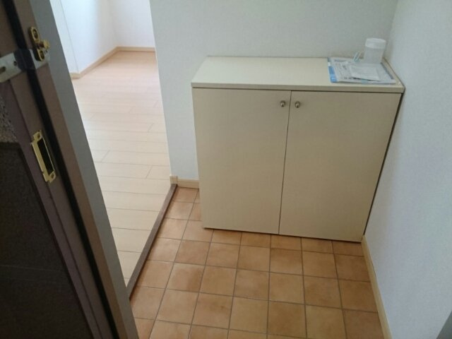 パル六甲の玄関|明るい玄関です