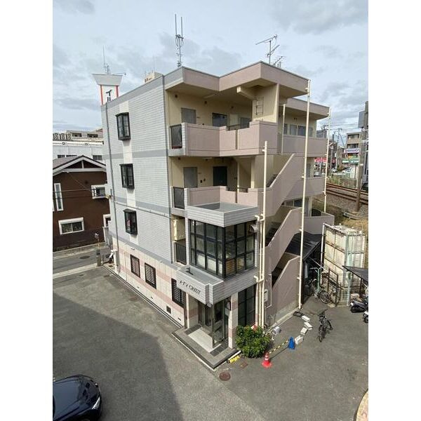 メゾンクレストの外観