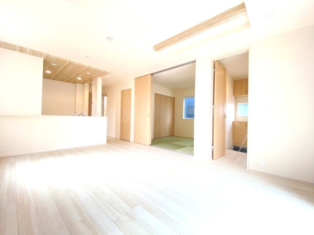 『八王子市新築戸建て』八王子市石川町987【仲介手数料無料】　の居間・リビング|～仲介手数料無料☆八王子ひなた不動産～八王子市石川町　新築戸建て