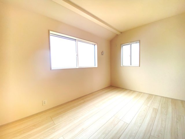 『八王子市新築戸建て』八王子市石川町987【仲介手数料無料】　の洋室|～仲介手数料無料☆八王子ひなた不動産～八王子市石川町　新築戸建て