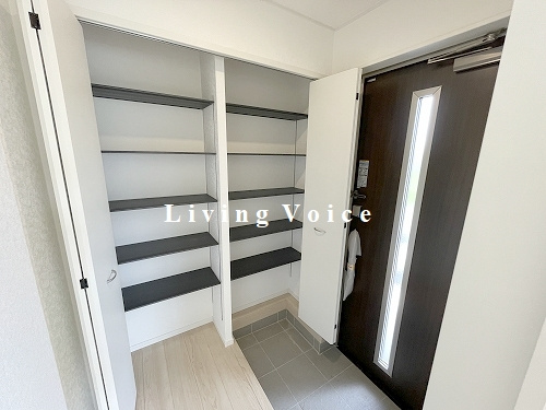 【玄関】 | 【仲介手数料０円】座間市新田宿第9　新築一戸建て　全2棟 | 座間市新田宿第9　新築一戸建て　全2棟