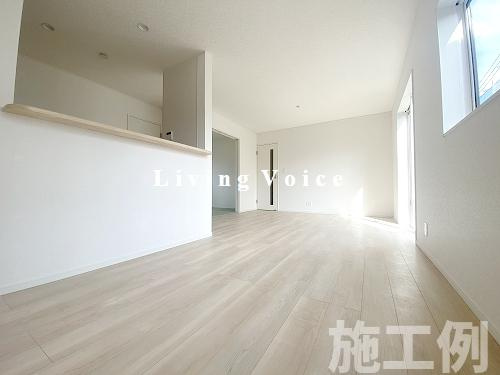 【居間・リビング】 | 【仲介手数料０円】座間市新田宿第9　新築一戸建て　全2棟 | 座間市新田宿第9　新築一戸建て　全2棟