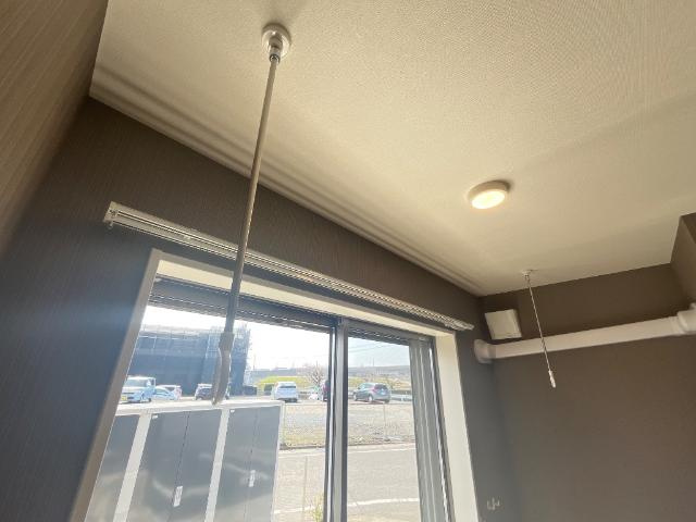 アイリスⅢのその他|室内物干（イメージ）