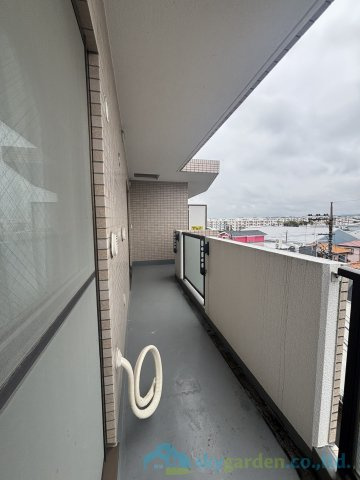 朝日プラザ本厚木のバルコニー