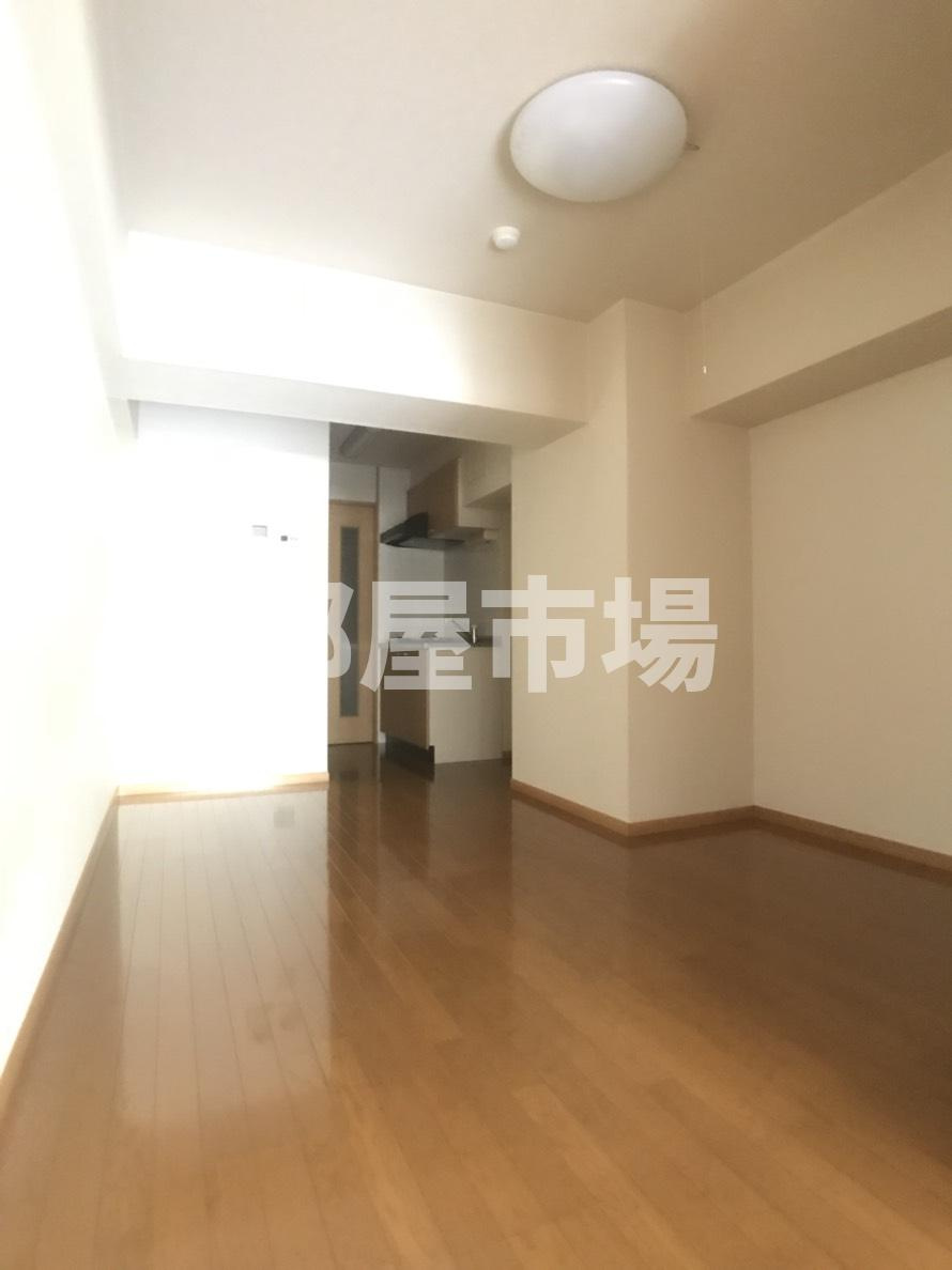 パールピアスの居間・リビング