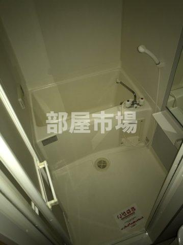 パールピアスの浴室