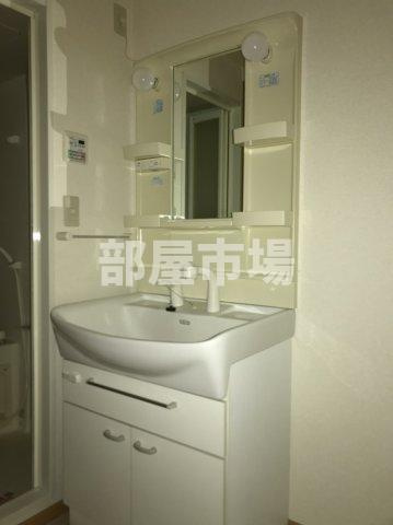 パールピアスの洗面所