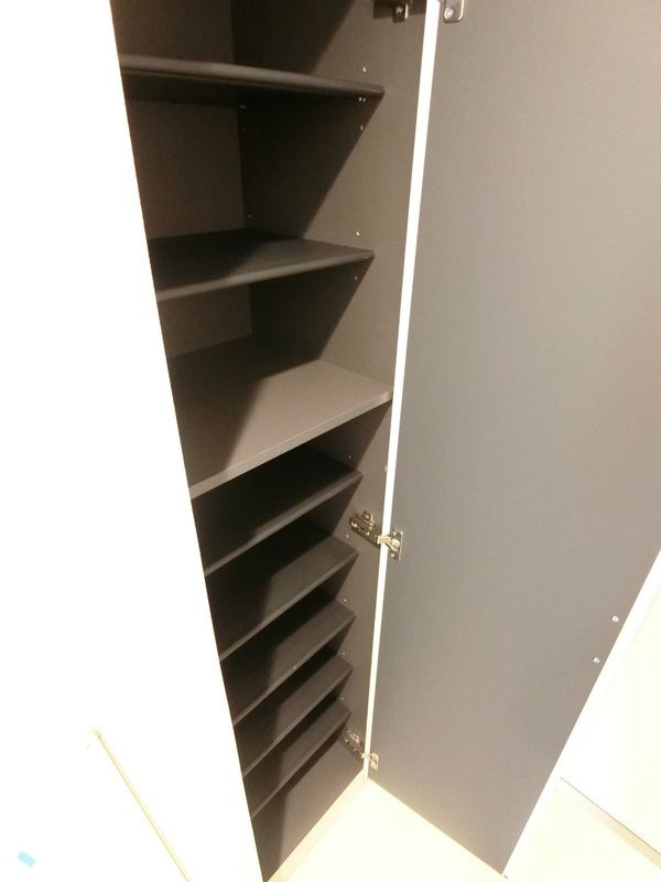 リブリ・C West のその他