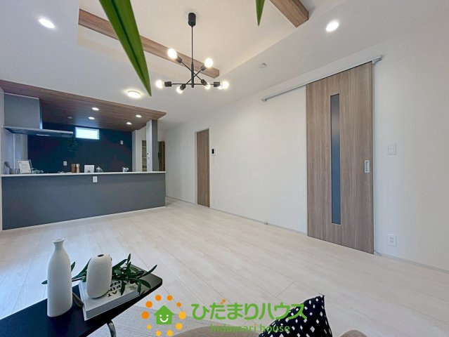 久喜市青毛３丁目　新築一戸建て　01の居間・リビング