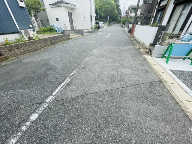 船橋市前原東６丁目１７期の前面道路含む現地写真