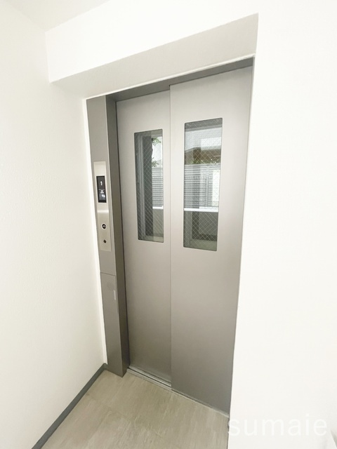 ＷＨＡＲＦ駒込のその他共用部分|モニター付きエレベーターです