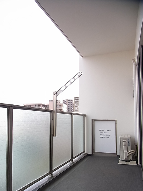 スクエア湘南のバルコニー