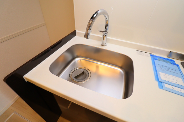 川崎市多摩区宿河原５丁目のアパートのキッチン