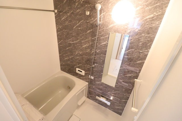 川崎市多摩区宿河原５丁目のアパートの浴室