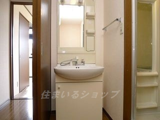 広島市安佐北区深川２丁目のアパートの洗面所|シャンプードレッサー