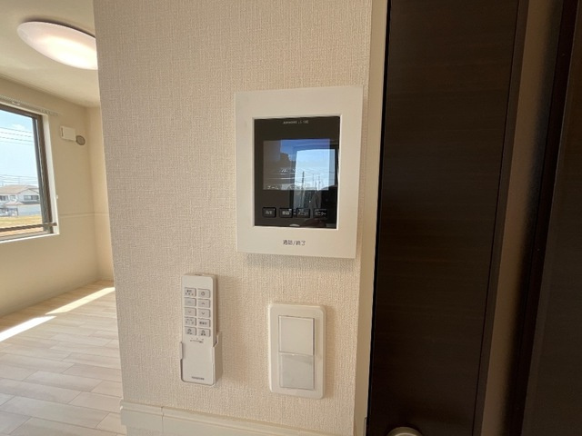 レサンス八街のセキュリティ|カメラ付インターホン(イメージ)