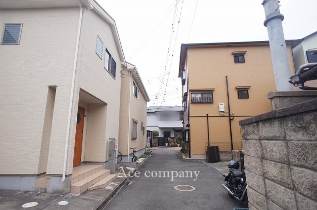 【前面道路含む現地写真】 | 東大阪市荒本2丁目 | 【前面道路：幅員4ｍ】