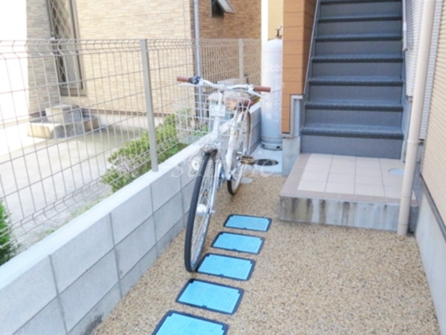 サークルフォレストのその他共用部分|自転車はこちらに置かれてますね☆