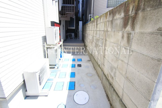 リバージュ千住大橋のエントランス