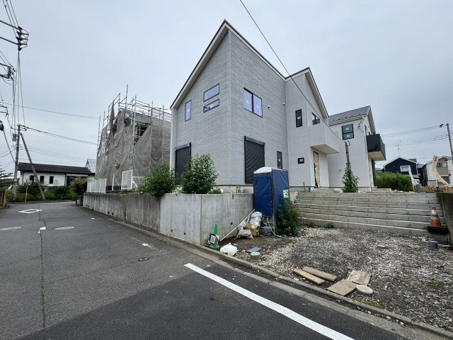 日野市新町10期の前面道路含む現地写真
