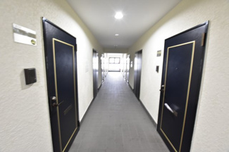 【玄関】 | マジェスティービル