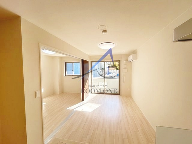 Ｒiverainの居間・リビング|洋室のお部屋です。