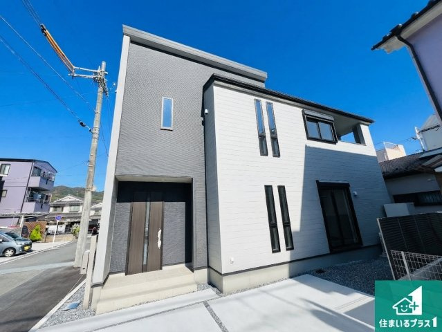 南丹市園部町本町　新築一戸建て