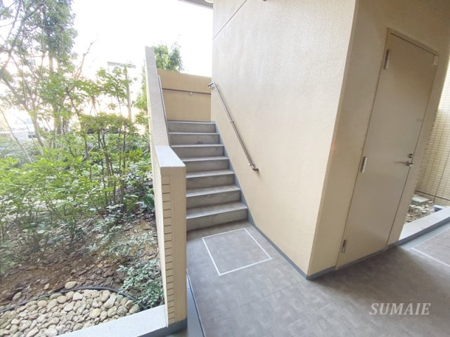 プレミスト浦和常盤SUITEのその他共用部分|共用階段です☆