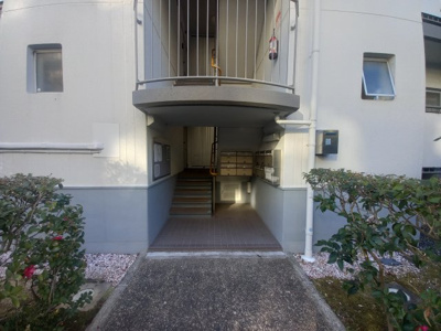 【エントランス】 | 塚原台ハイツ13号棟