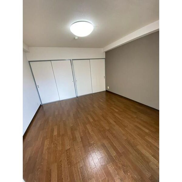 アミニティハイツ田村の居間・リビング