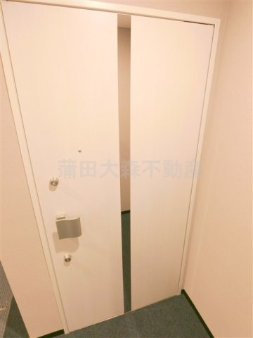 ラフィスタ下丸子の玄関