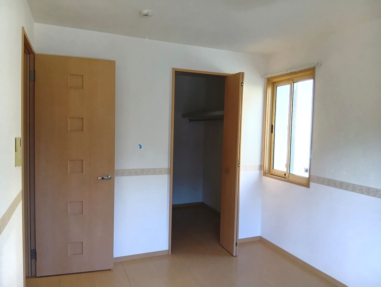 Ａｍｂｅｎｔｅ Ｂｕｅｎｏ C棟の収納|ウォークインクローゼット