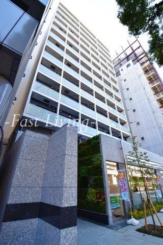 クロスレジデンス飯田橋のエントランス