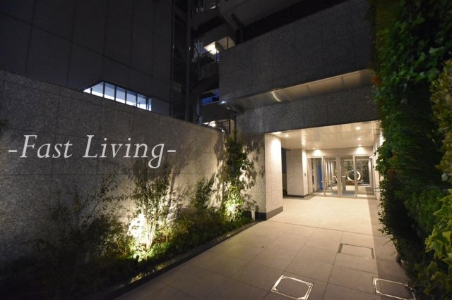 クロスレジデンス飯田橋の外観