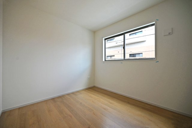 テラシエ荻野3丁目新築一戸建て│4LDK+駐車駐輪の洋室|-洋室5.2帖(2F)-