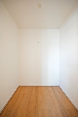 テラシエ荻野3丁目新築一戸建て│4LDK+駐車駐輪の洋室|--洋室5.2帖(2F)-