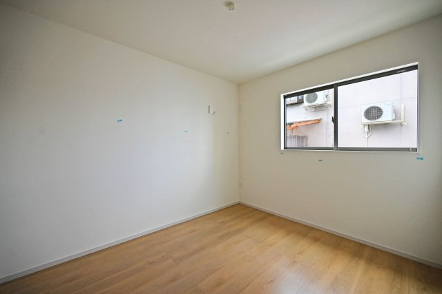 テラシエ荻野3丁目新築一戸建て│4LDK+駐車駐輪の洋室|-洋室5.2帖(2F)-