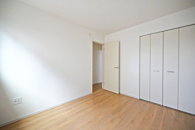 テラシエ荻野3丁目新築一戸建て│4LDK+駐車駐輪の洋室|-洋室5.2帖(2F)-