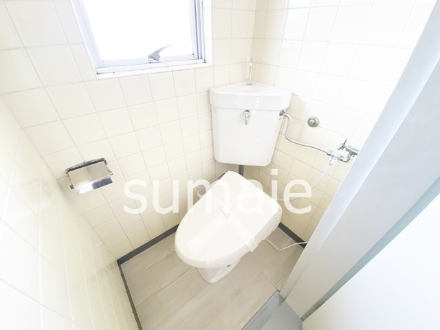 サンユーハイツのトイレ|★お手洗いに窓がついてます★