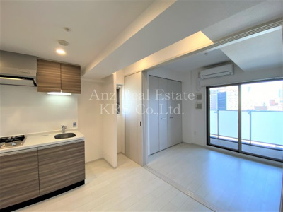 【居間・リビング】 | レジュールアッシュウエストレジス | 5.5帖のLDK！寝室との間切を開けると8.7帖もあります！