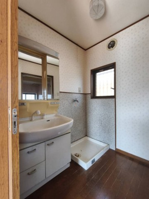 【脱衣所】 | 大津市和邇中281-10　中古戸建